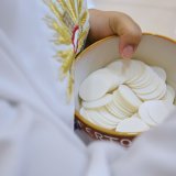 Selon l'abbé Vincent Lafargue, le célibat ne rend pas la majorité des prêtres malheureux (image d'illustration)